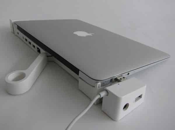 InfiniWing LandingZone Docking Station per MacBook Air
