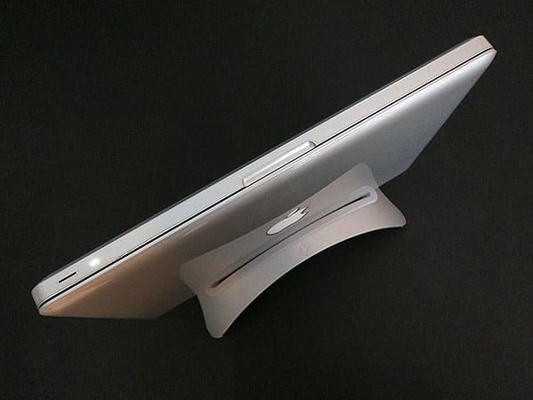 Metal Gear di Twelve South: Supporto BookArc per MacBook e Mensola BackPack per Monitor