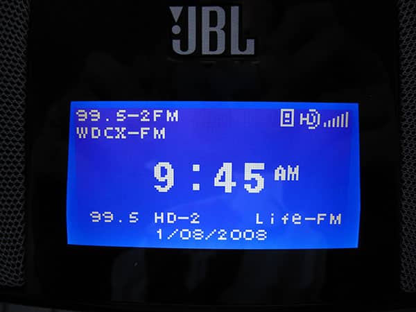 Обзор: JBL On Time 400iHD HD/AM/FM док-станция для iPod