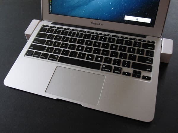 InfiniWing LandingZone Docking Station per MacBook Air