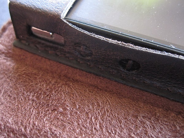 Обзор: Twelve South BookBook для iPhone 4