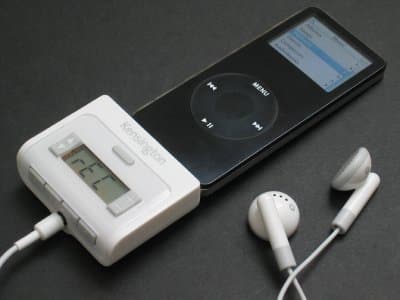 첫 번째 미리보기: Kensington Dock 500/Radio Duo, Icuiti DV920, Belkin TuneBase FM 및 기타