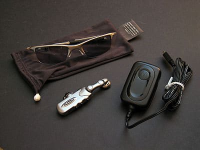 Óculos Bluetooth Oakley RAZRWIRE, analisados