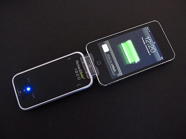 レビュー: RichardSolo 1800 スマートバックアップバッテリー(レーザーポインター&LEDフラッシュライト付き)