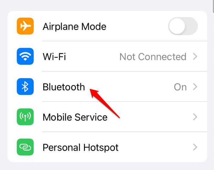 iPhoneの設定を開き、「Bluetooth」をタップします。