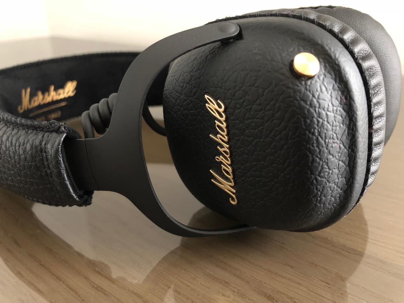 レビュー: Marshall Mid ANC Bluetoothヘッドフォン