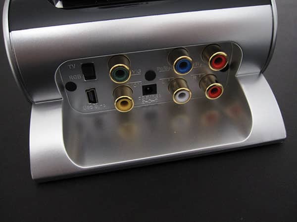 Critique : Logic3 Pro-Dock Charge Dock avec ports TV et audio