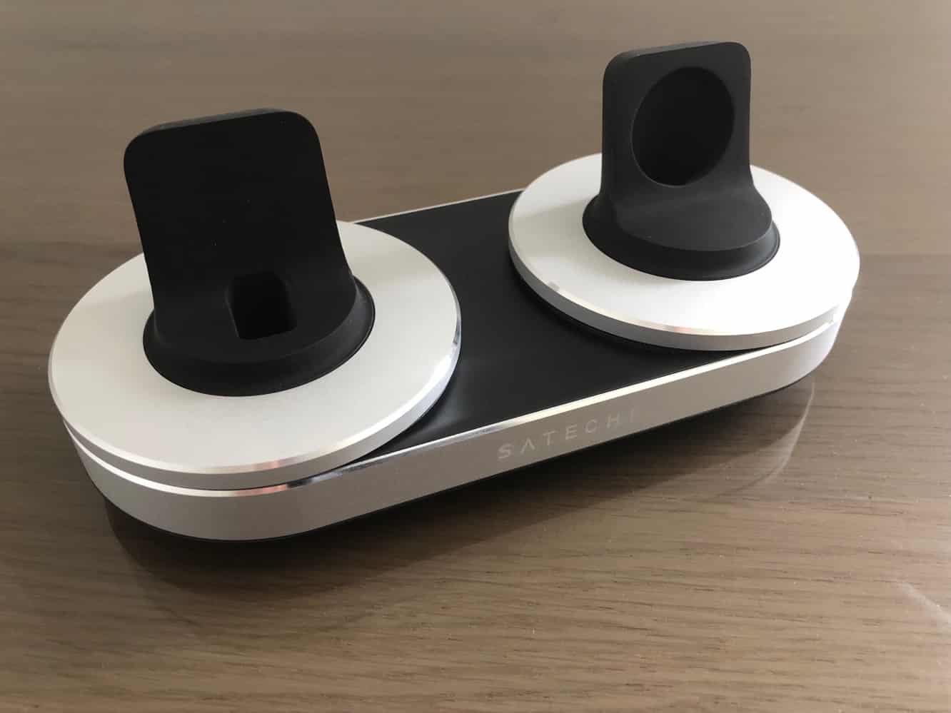 Critique : Station de Charge Double Type-C Satechi pour iPhone et Apple Watch