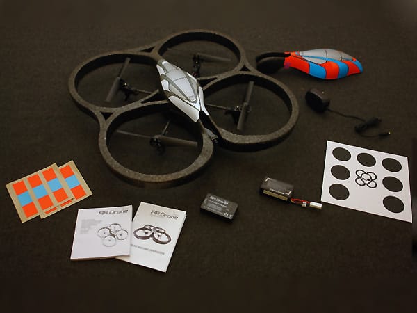 리뷰: Parrot AR.Drone Wi-Fi 쿼드리콥터 (iPhone, iPod touch + iPad용)