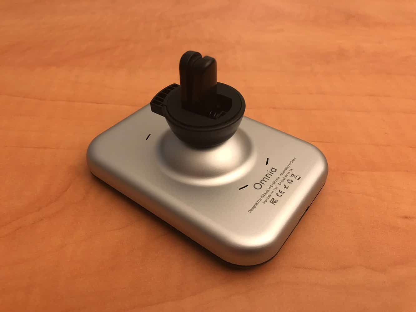 Recensione: Bezalel Omnia Wireless Car Charger + Latitude Universal Wireless Charging Case per iPhone 7