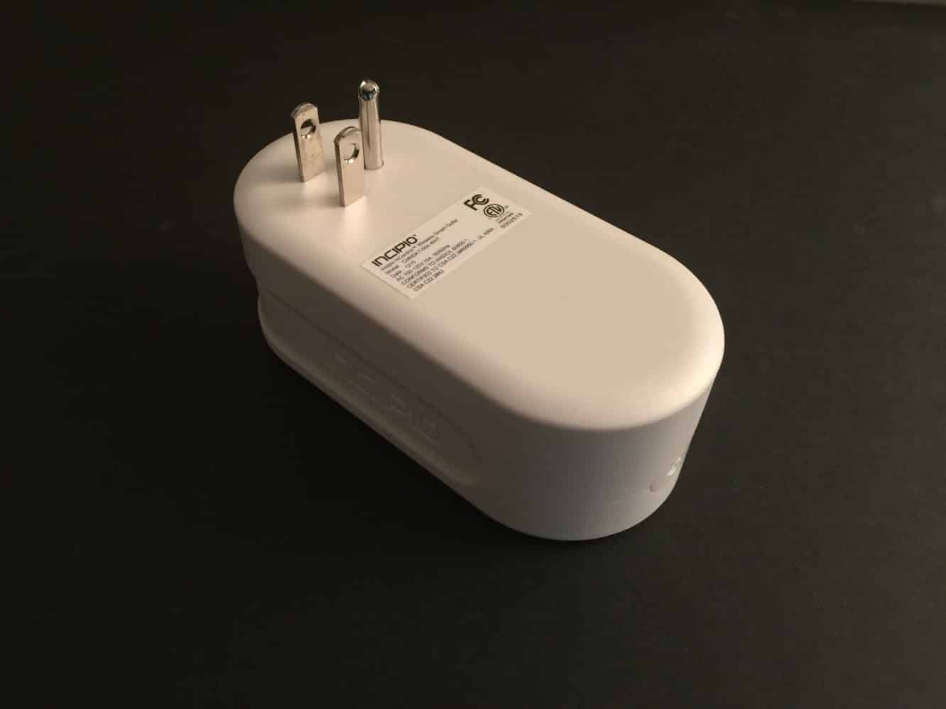 Recensione: Incipio CommandKit Wireless Smart Outlet + Adattatore Wireless Smart Light Bulb