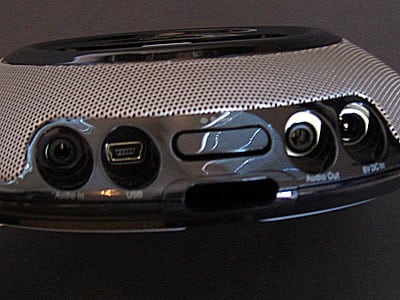 Recensione: JBL On Stage Micro Portable iPod Speaker Dock
