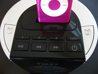 Critique : Radio-réveil iPod Timex Ti700 économiseur d'espace avec double alarme