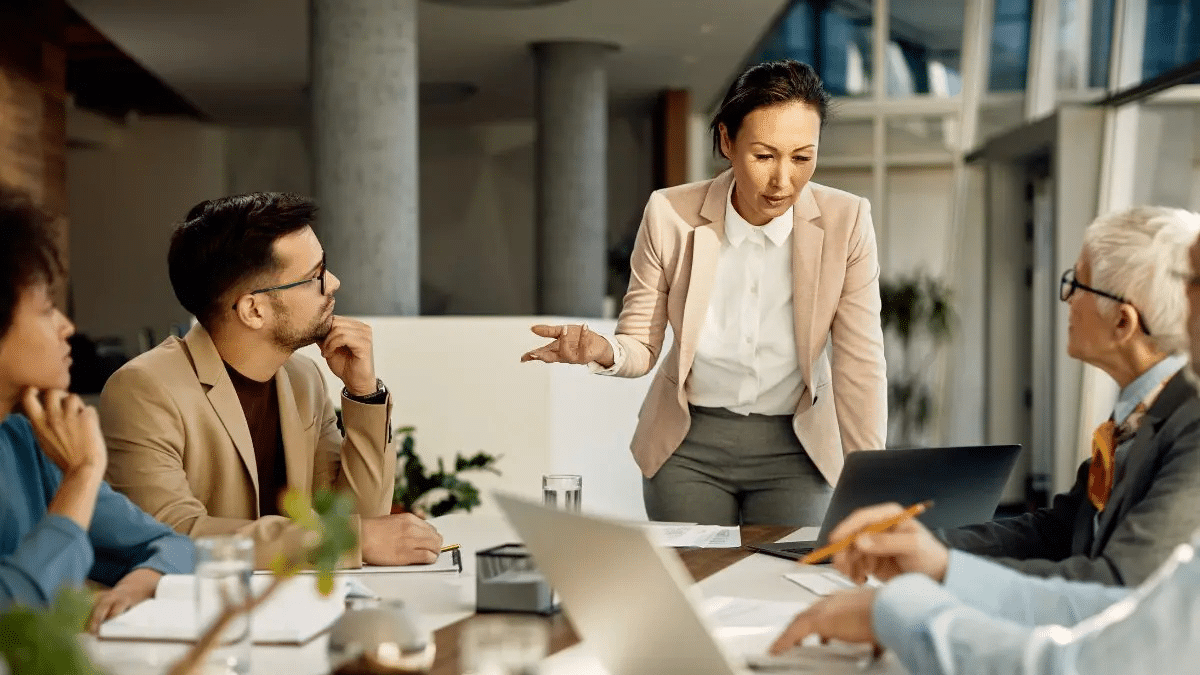 Le visage changeant de la communication au travail en 2025