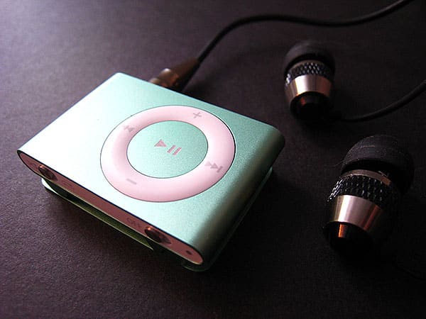 iDesign: Die Kunst der V-Moda Vibe Kopfhörer