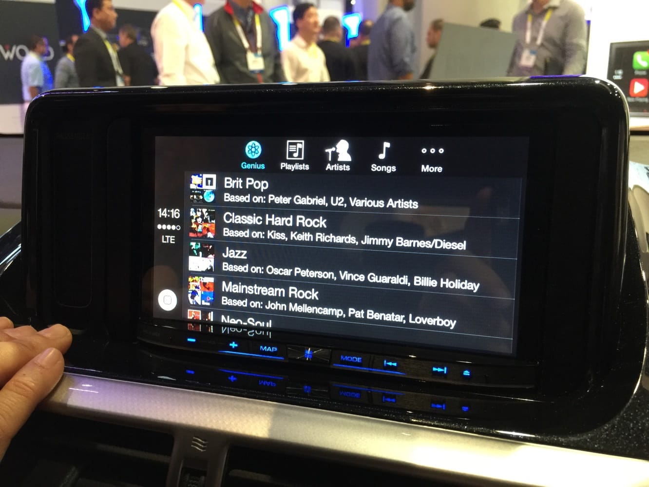 CES 2015에서 CarPlay 체험하기