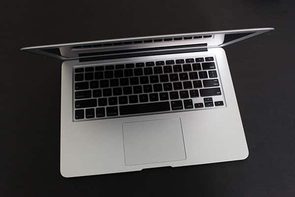 Über das MacBook Air von 2010: Bildschirmqualität + Kann es endlich den Pro ersetzen?