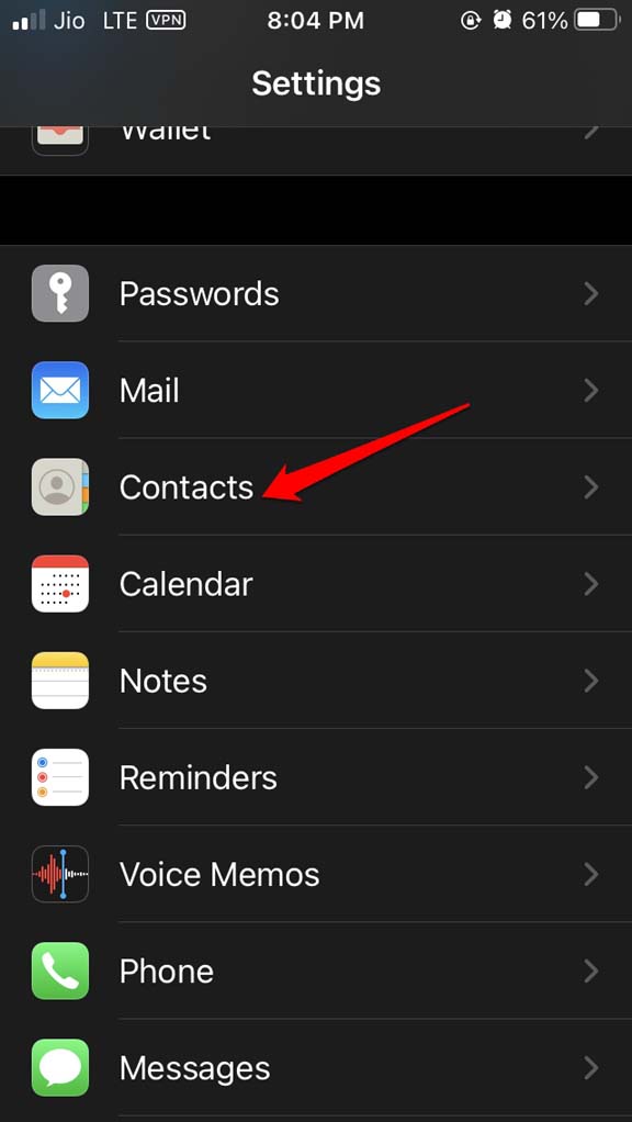 ouvrir les Contacts dans les Réglages iOS
