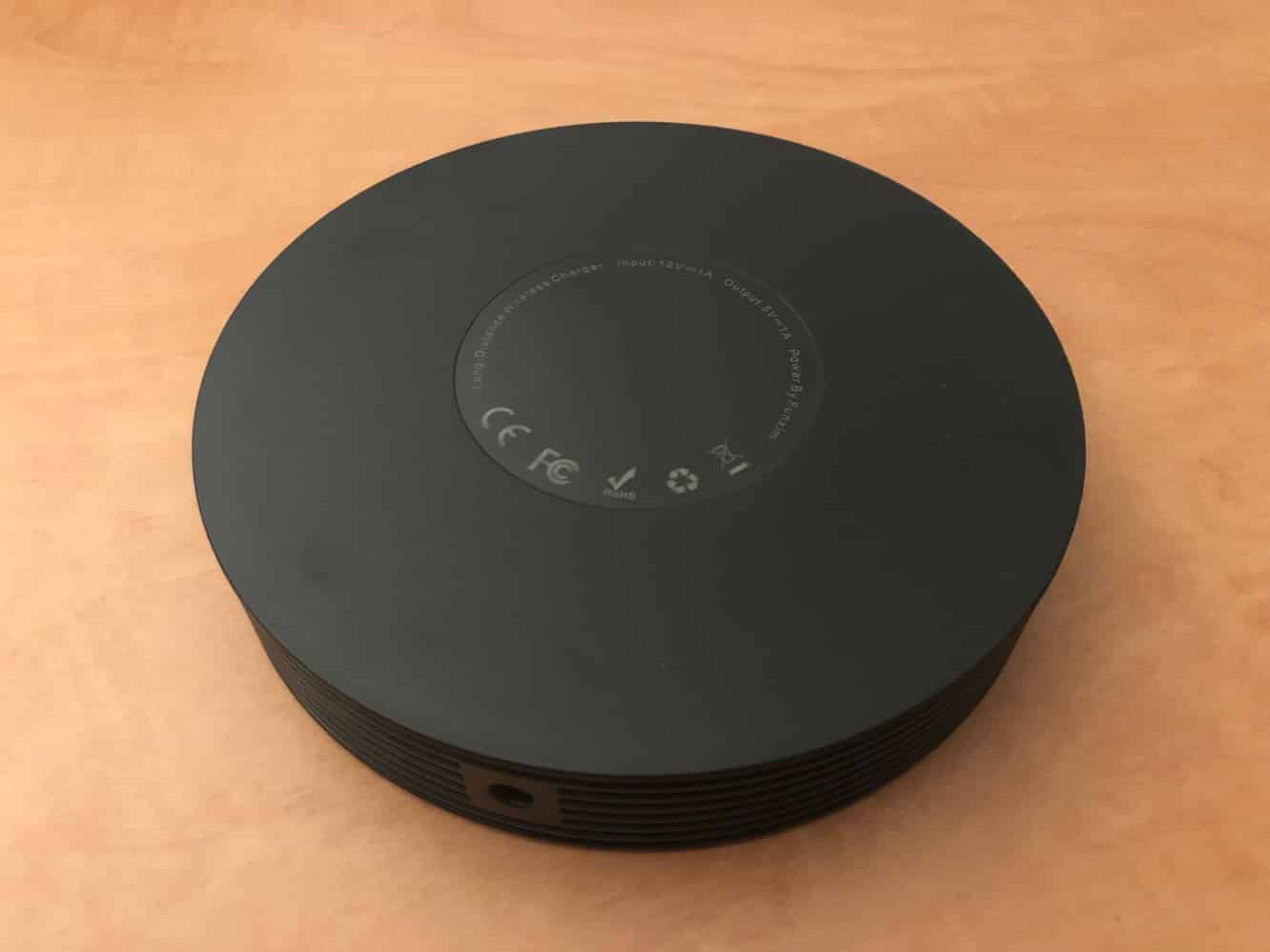 Critique : Chargeur sans fil Funxim Pro intégré à la table