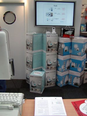 ロンドンのMacExpo 2005からのライブ
